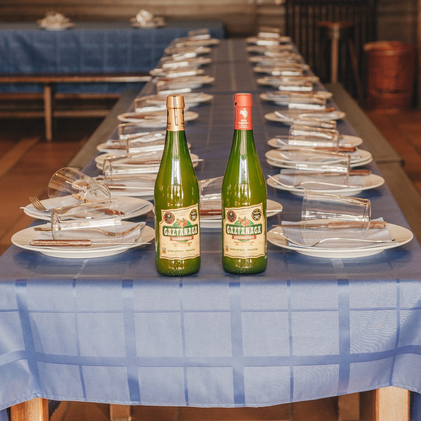 Botellas de sidra de la sidrería Gaztañaga de Andoain